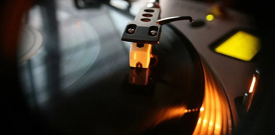 Los mejores tocadiscos de vinilo para revivir tu música favorita